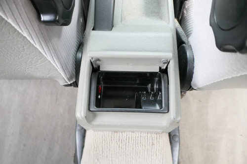 Audi aschenbecher hinten - 80,
