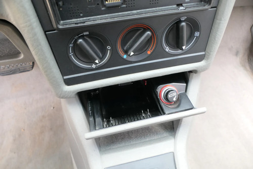 Audi aschenbecher vorne - audi, 8c